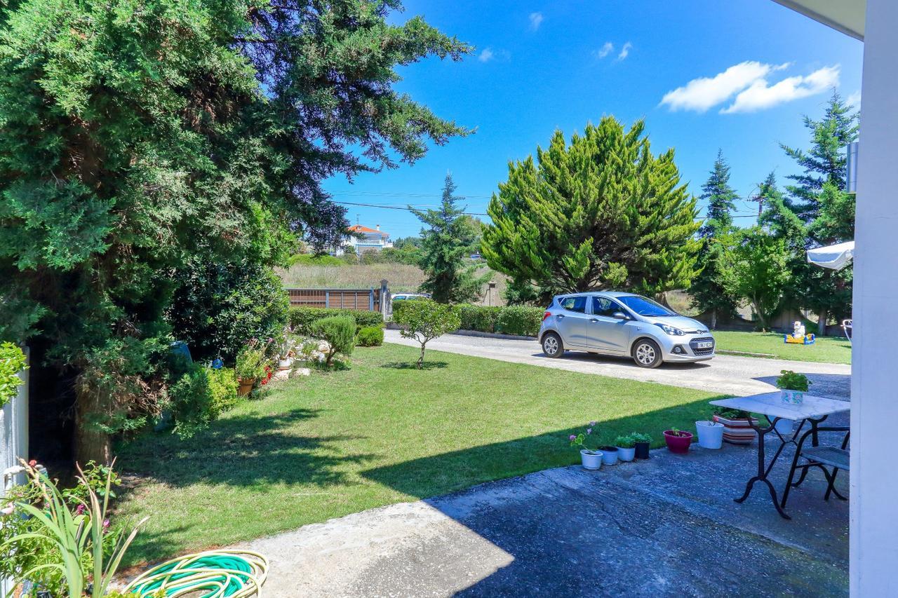 Deppy'S Houwe Villa Nikiti  Exterior foto